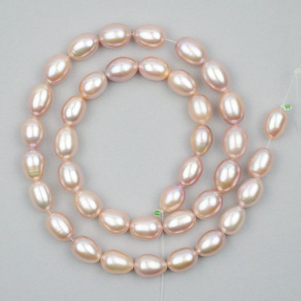 Rizsszemű, lila tenyésztett gyöngy alapanyagszál, 8-9 mm, kb. 40 cm
